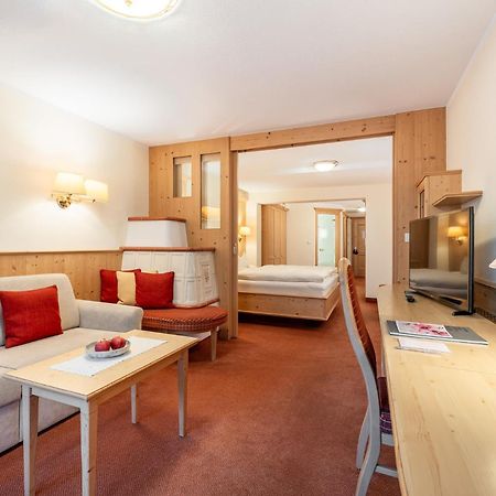 Hotel Rita Лангенфельд Экстерьер фото